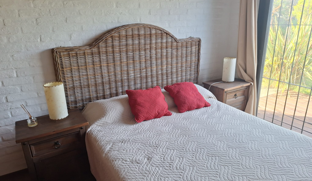 06ea811c-5d2d-470f-810a-0e6c4b278dbb