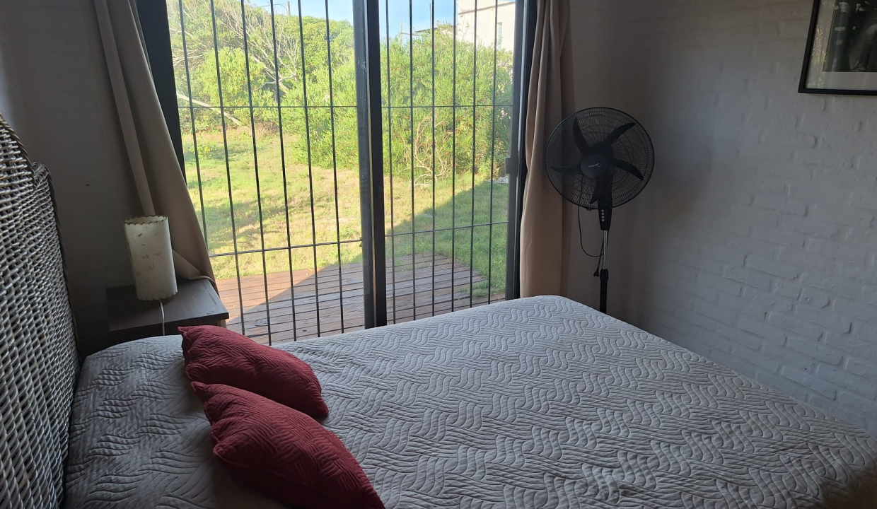 b33452e7-65d8-4ae9-963d-9bc5c7c61f14