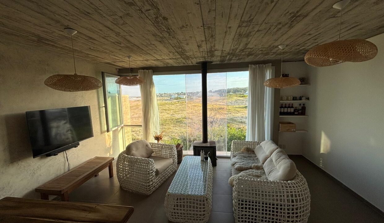 2ea9bb52-5fbc-4809-b370-b17aa4ab40ed