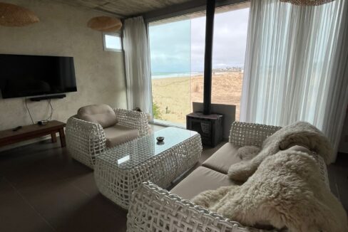 c7cb65f0-7b6e-426e-88e4-6693457f047d