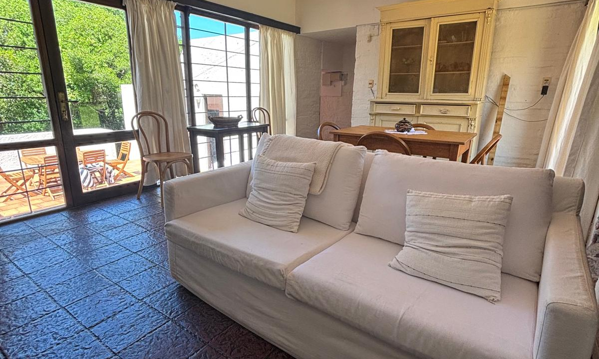 6b4e5390-12df-475e-bb4a-47d270d44b38