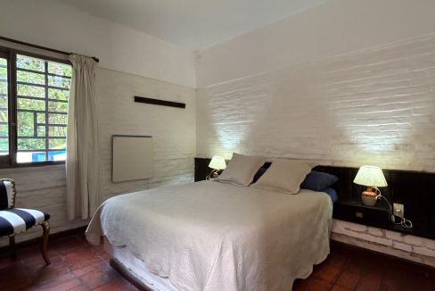 e186f319-e51a-4a42-beb6-86d4f98a9a8c