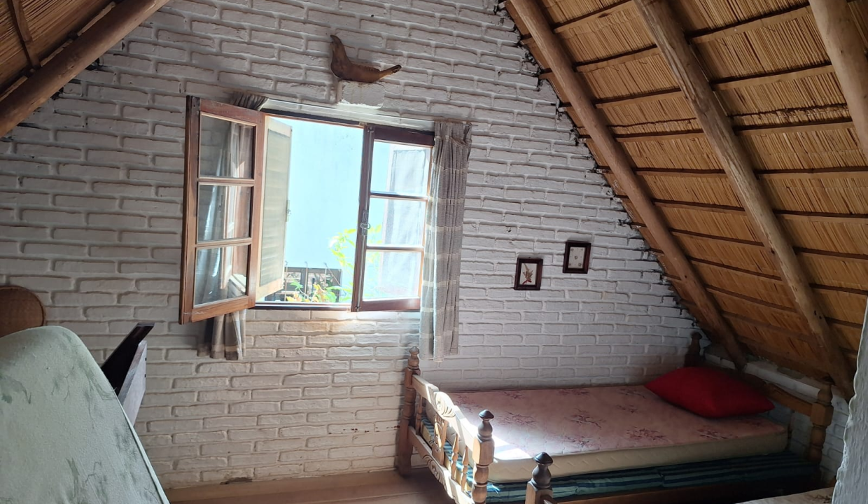 b459ffd7-66aa-4931-af3a-34dd31b8eba8