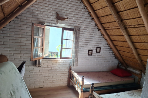 b459ffd7-66aa-4931-af3a-34dd31b8eba8